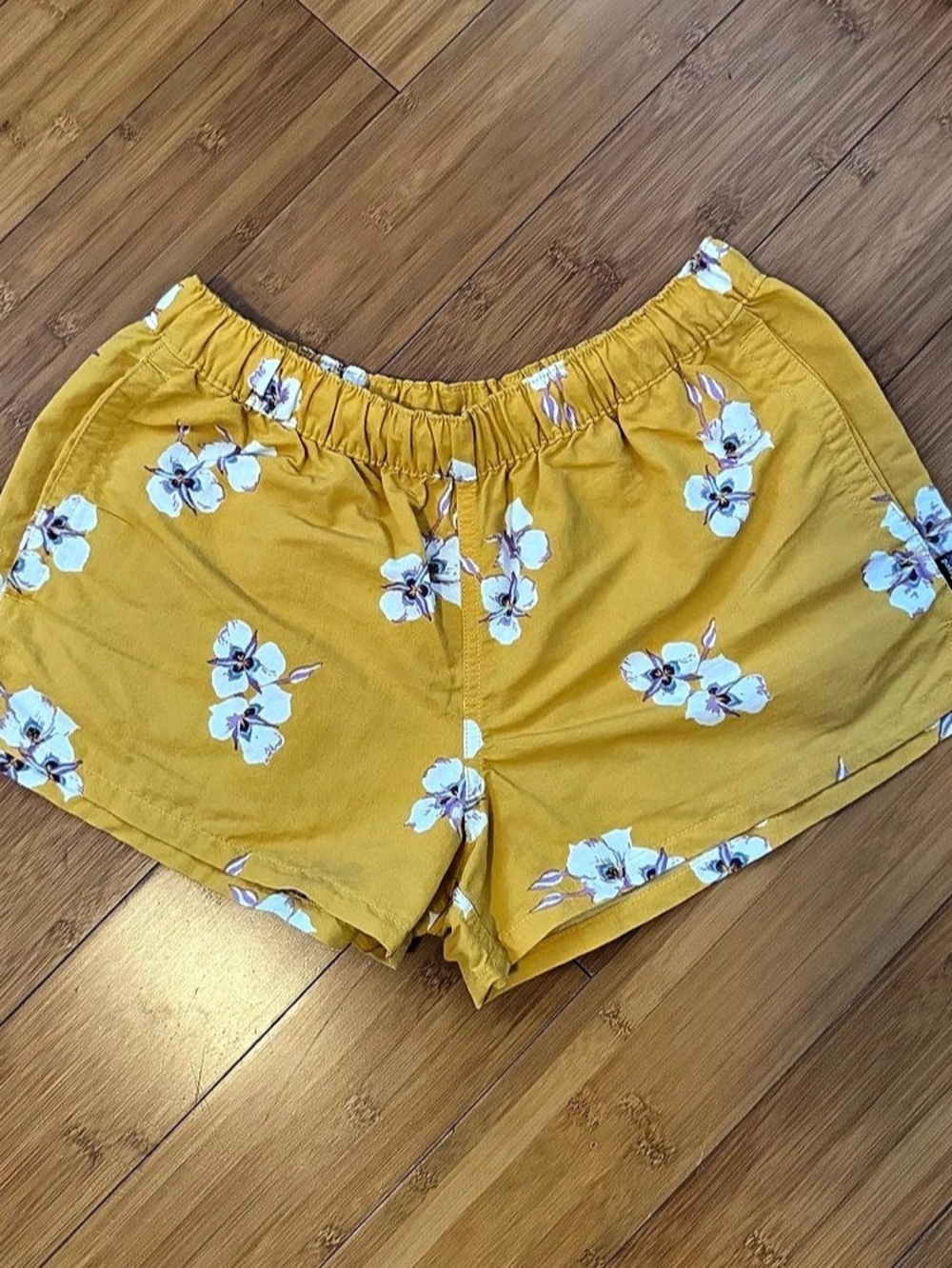 Patagonia Women'Small Baggies Shorts Floral Yellow & White Small